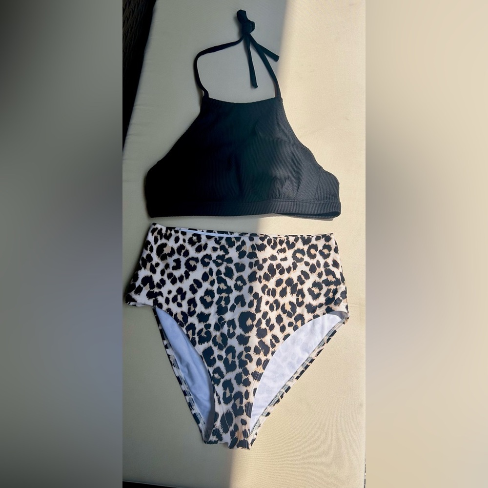 Black and Leopard Print Bikini Set w/ black sarong & cream Top cover ups